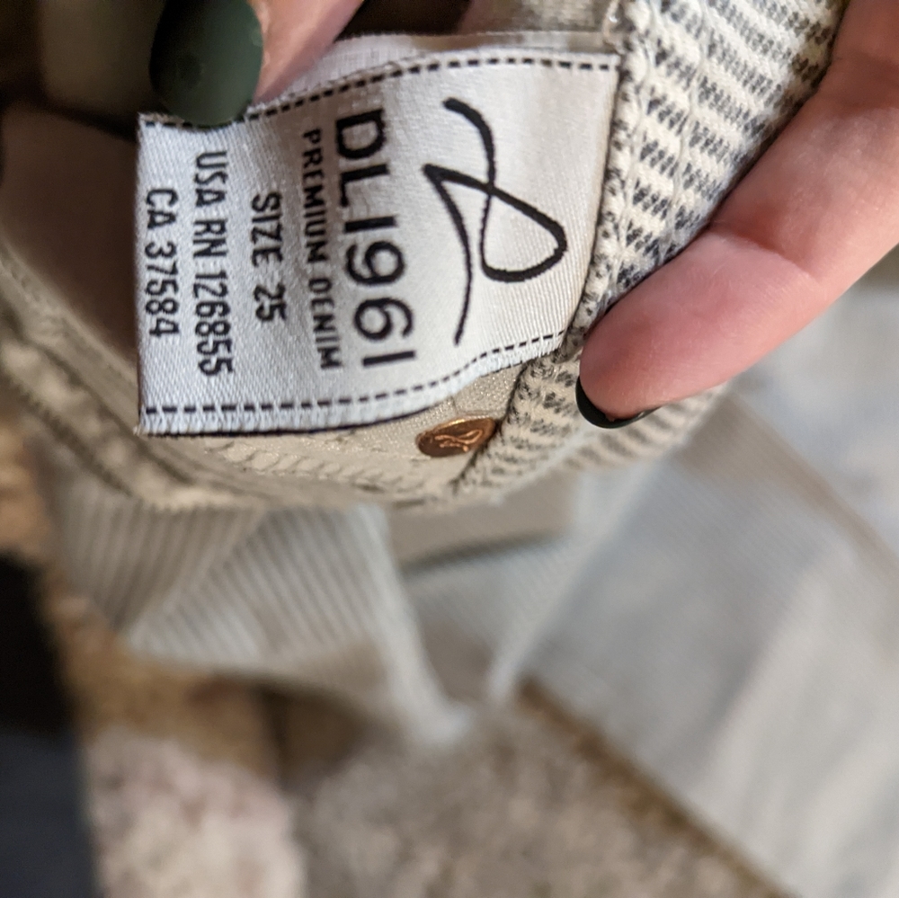 last sale.DL1961 pinstriped denim - Picture 3 of 10